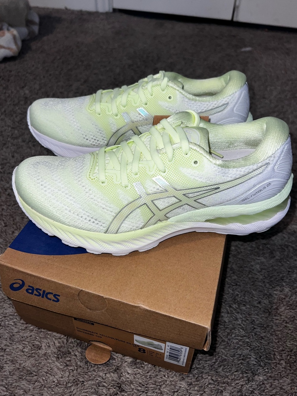 Brand new!! ASICS Gel-Nimbus 23 Sneakers - Illuminate Yellow & Silver - Picture 4 of 12